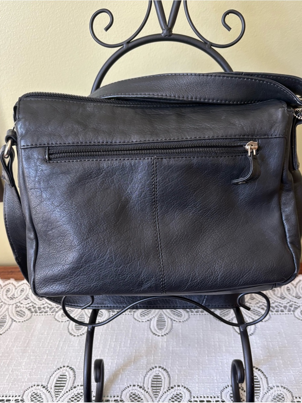 Genuine Black Leather Women’s Crossbody Bag - Picture 3 of 6